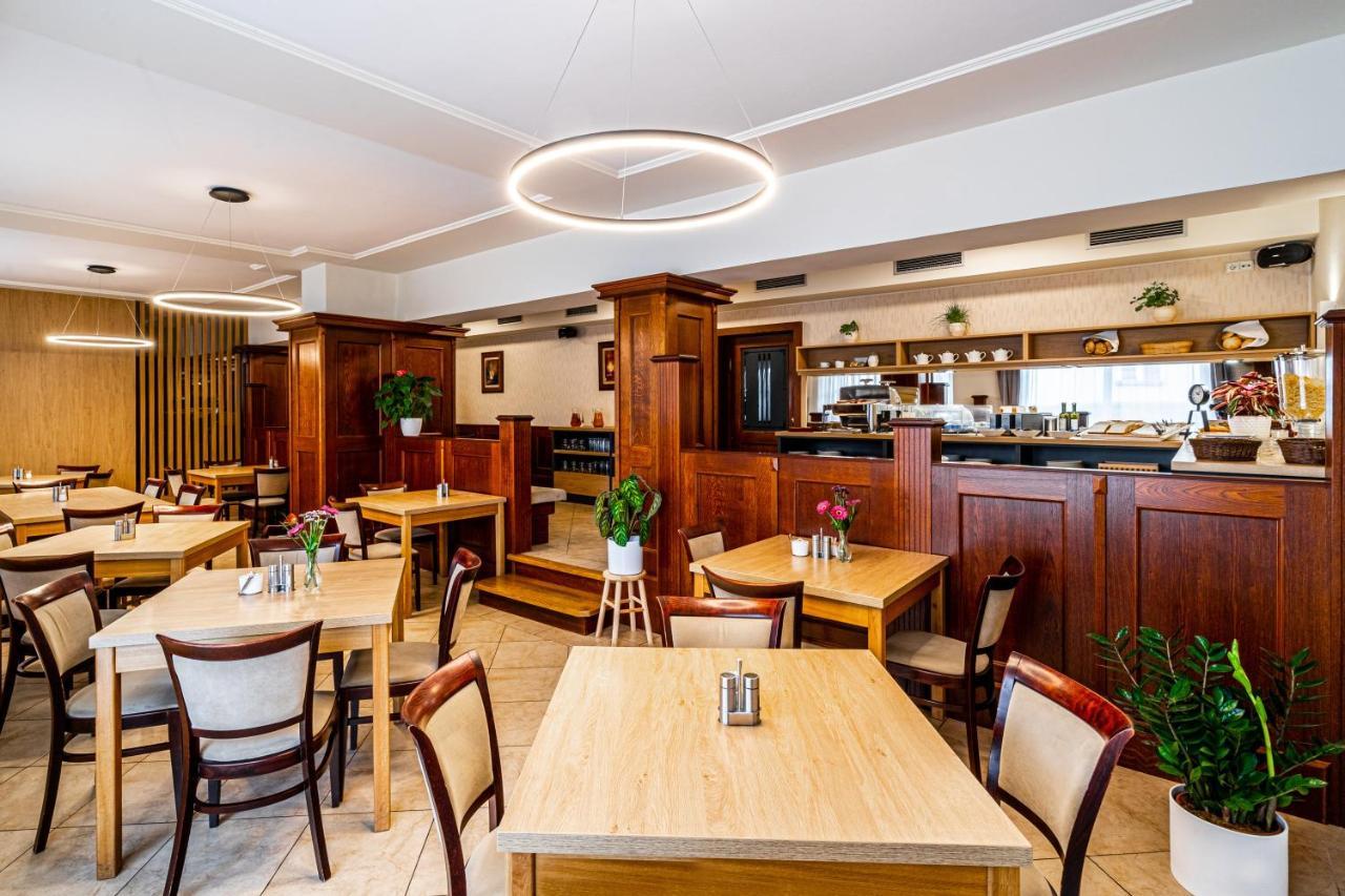 Hotel Baltaci U Nahonu 즐린 외부 사진