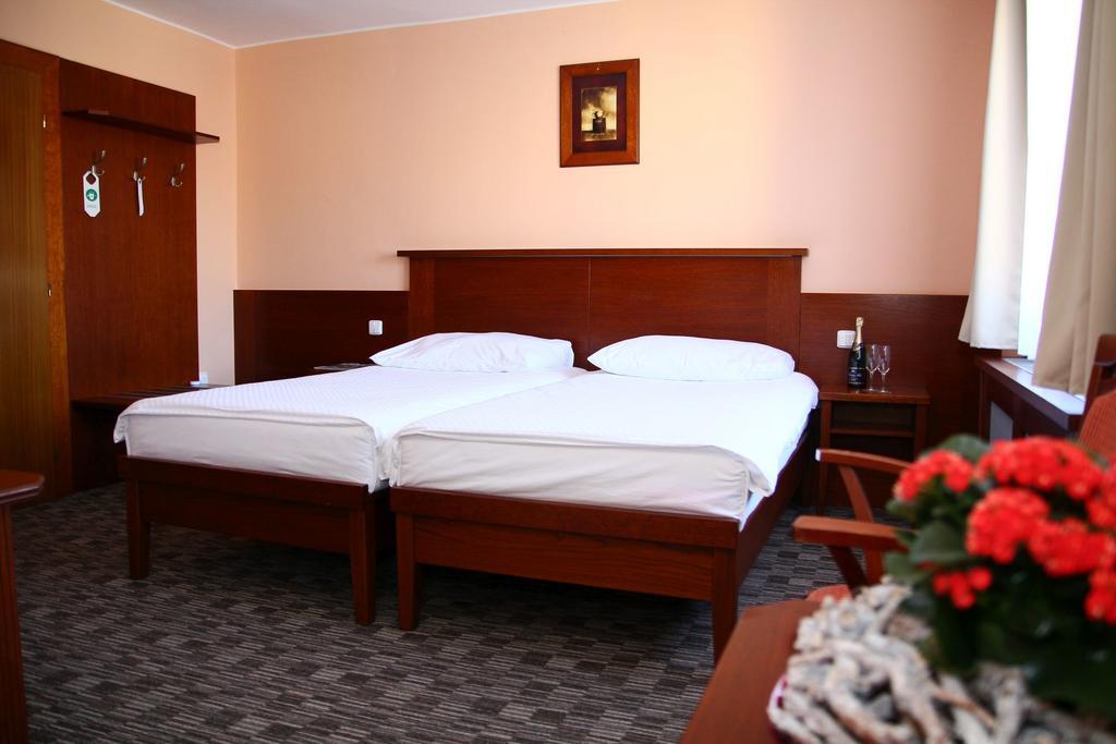 Hotel Baltaci U Nahonu 즐린 외부 사진