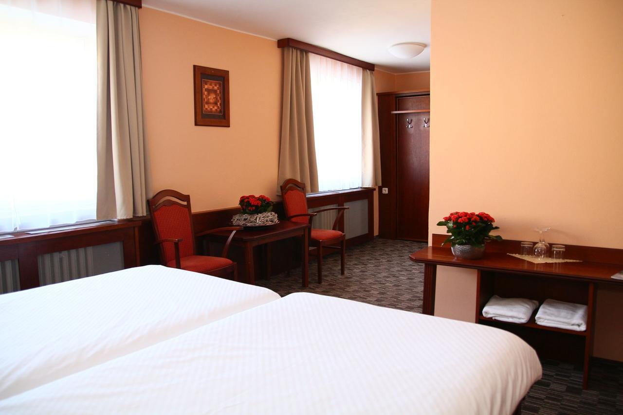 Hotel Baltaci U Nahonu 즐린 외부 사진