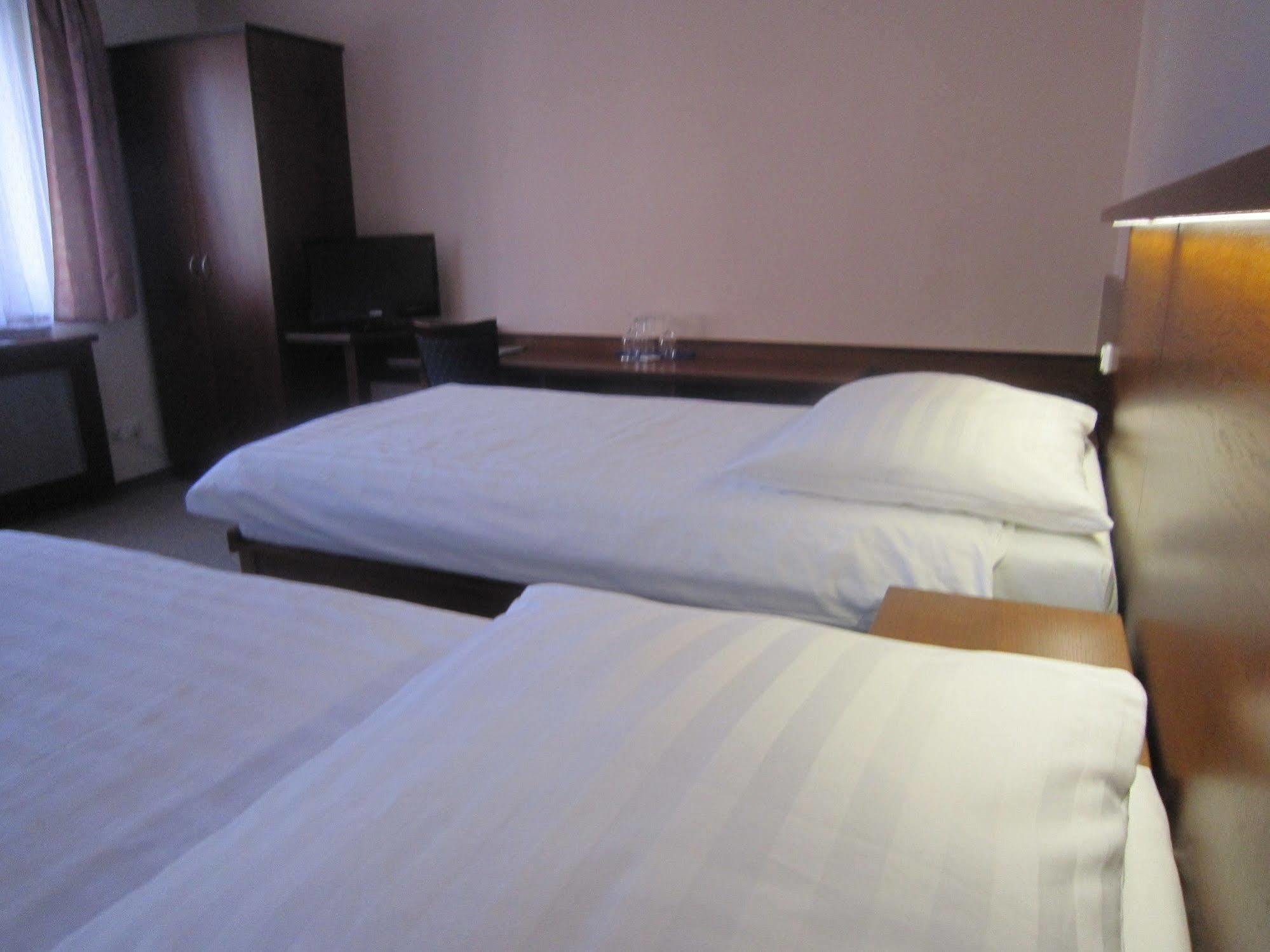 Hotel Baltaci U Nahonu 즐린 외부 사진